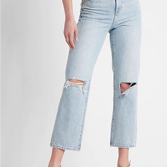 Express Ladies High Waisted Light Wash Ripped Straight Ankle Jeans NWT - Picture 3 of 7